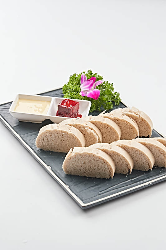 竹制笼屉装的黄金小窝头