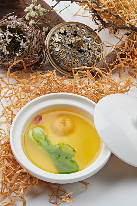 枸杞鲜鸡汤炖冬菇