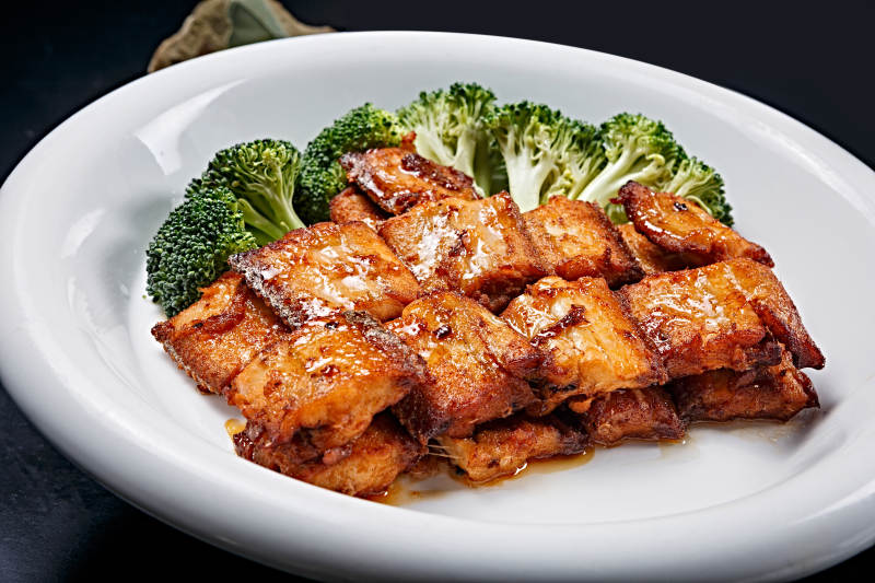 香酥梅子煎带鱼