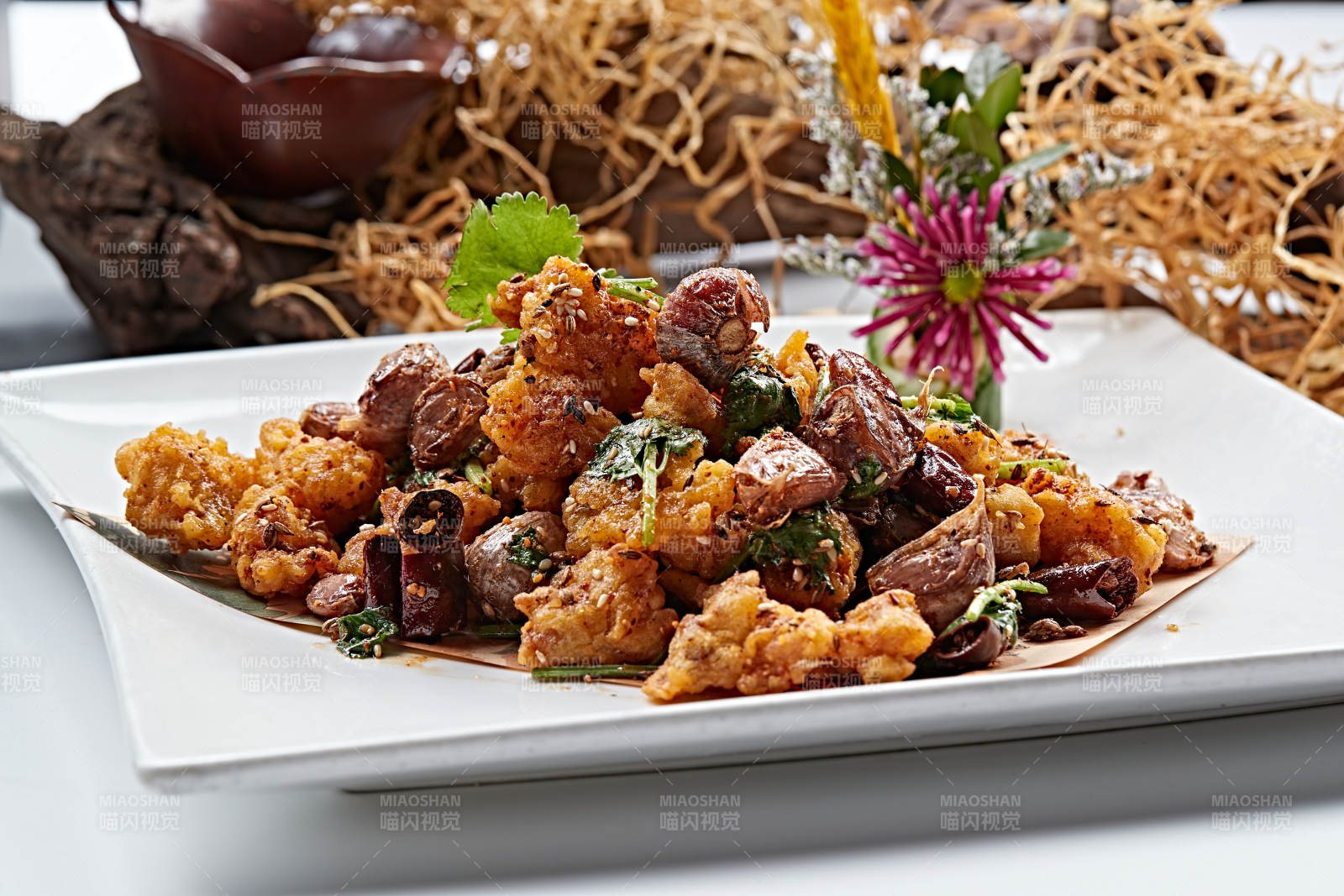 孜然毛蒜烧掌中宝鸡脆骨