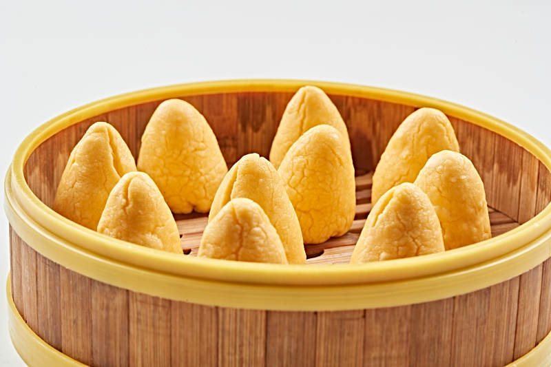 竹制笼屉装的黄金小窝头