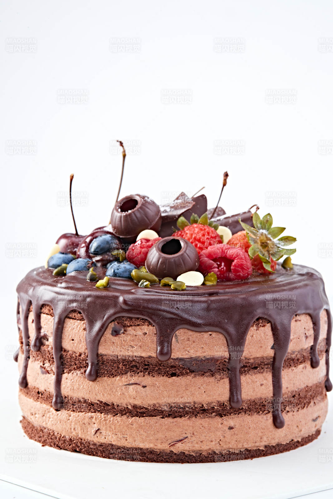 藍莓草莓車厘子巧克力鮮奶慕斯生日蛋糕