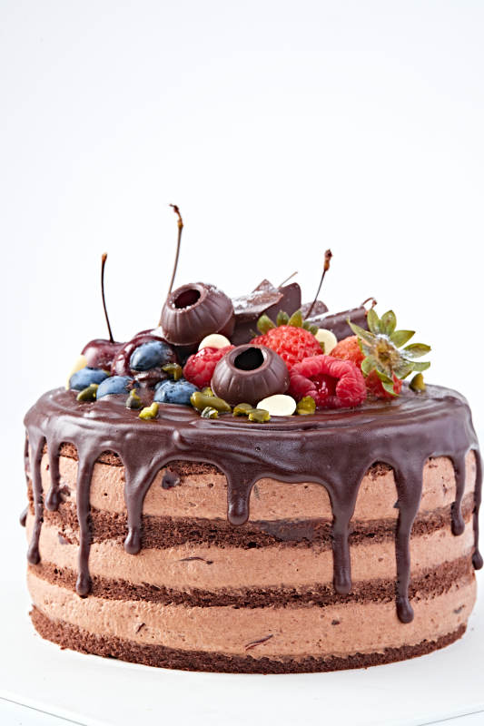 藍(lán)莓草莓車?yán)遄忧煽肆︴r奶慕斯生日蛋糕