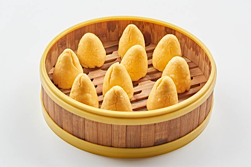 竹制笼屉装的黄金小窝头