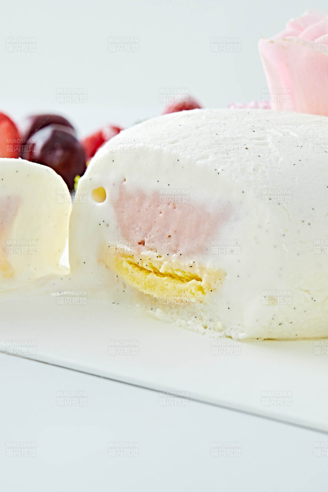 愛(ài)心造型椰奶香芋情人節(jié)蛋糕