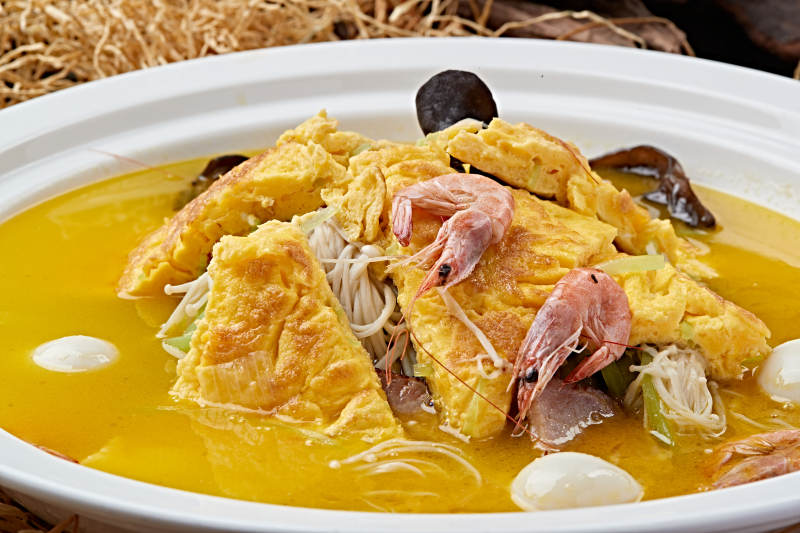 浓汤鸡蛋杂菌腊肉汇海虾