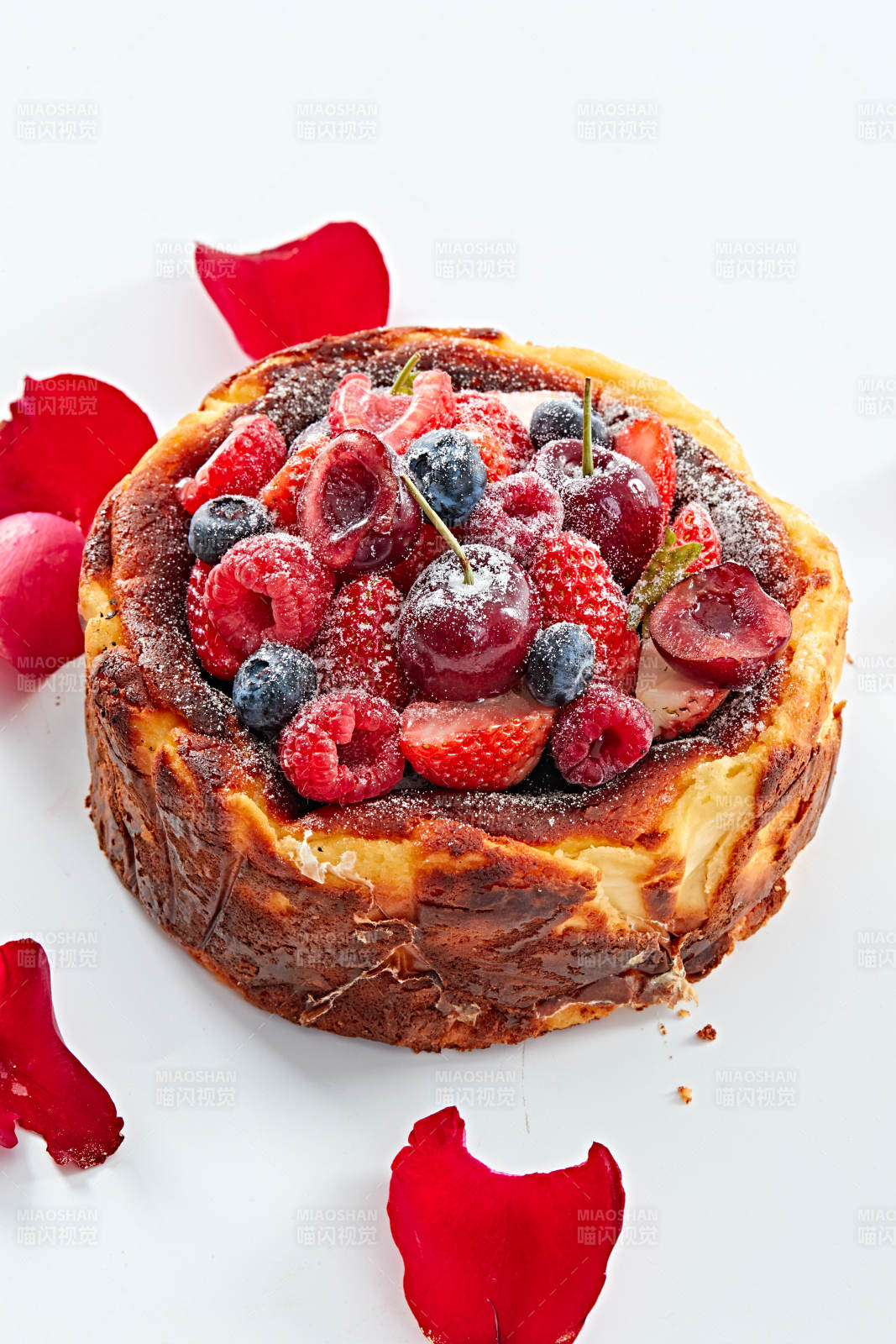 巴斯克芝士風暴鮮果乳酪蛋糕