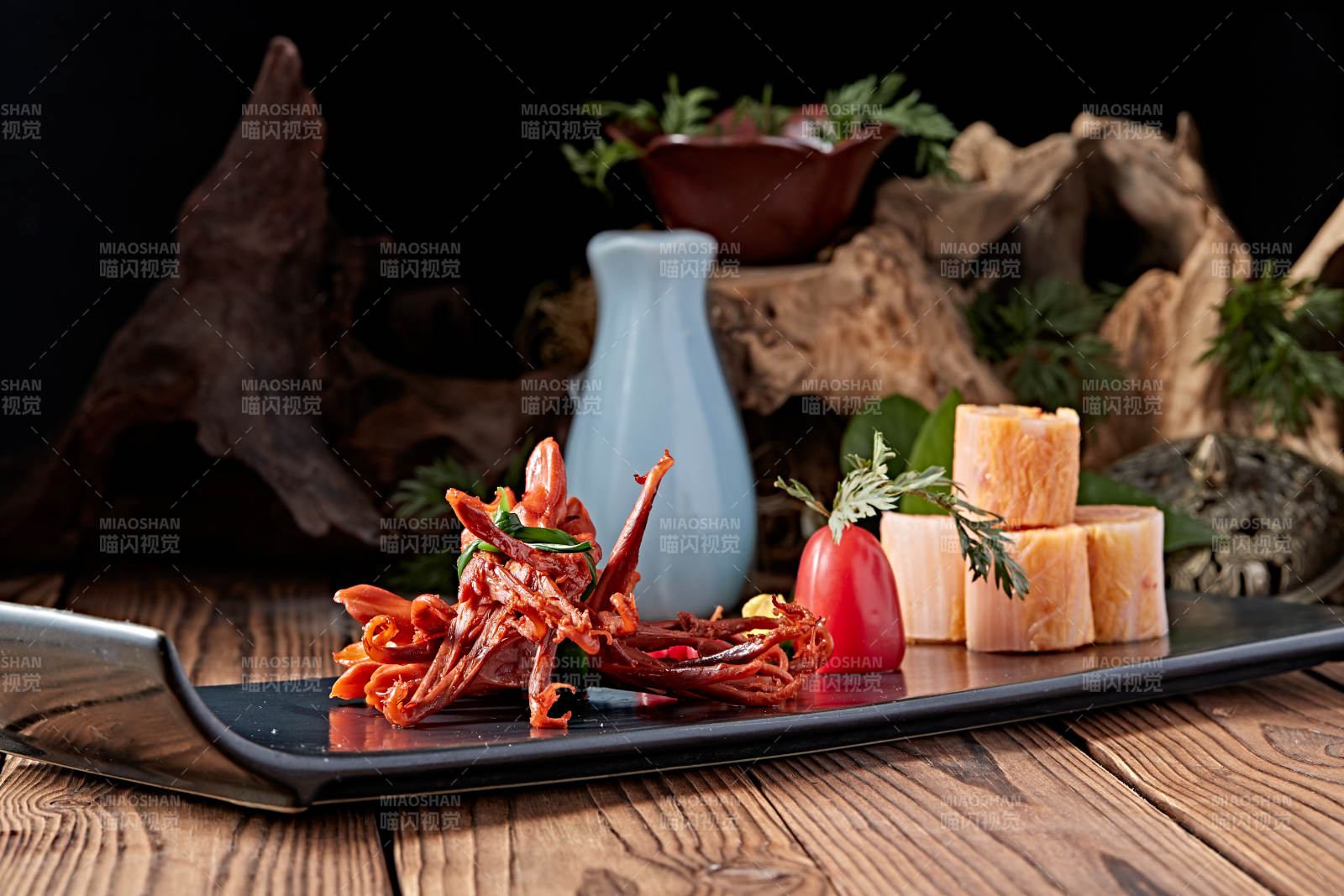 韓國泡菜配飄香鹵味鴨舌