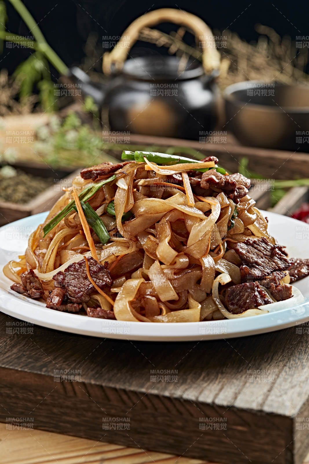 港式茶餐干炒牛河