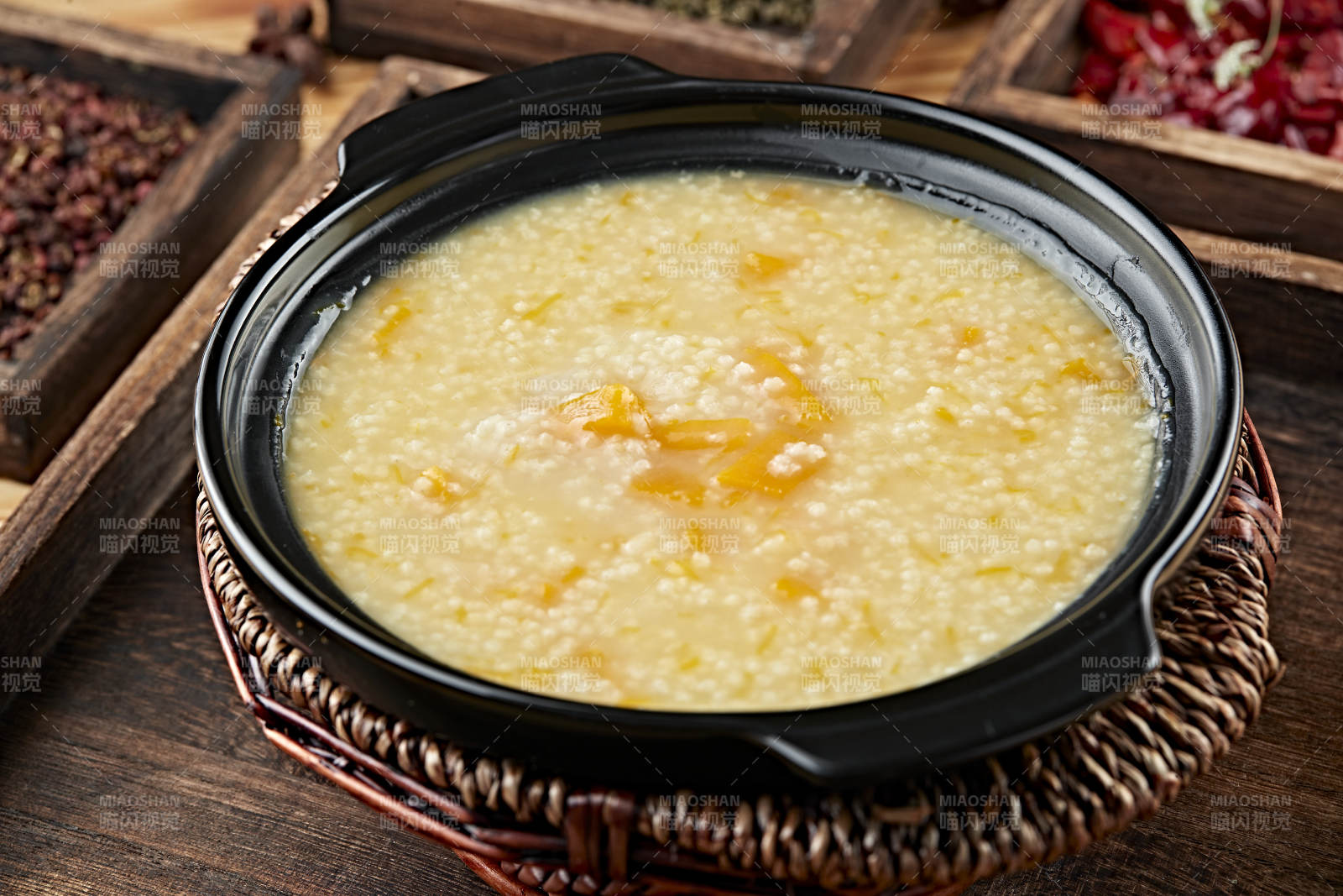 港式茶餐砂鍋南瓜金米粥