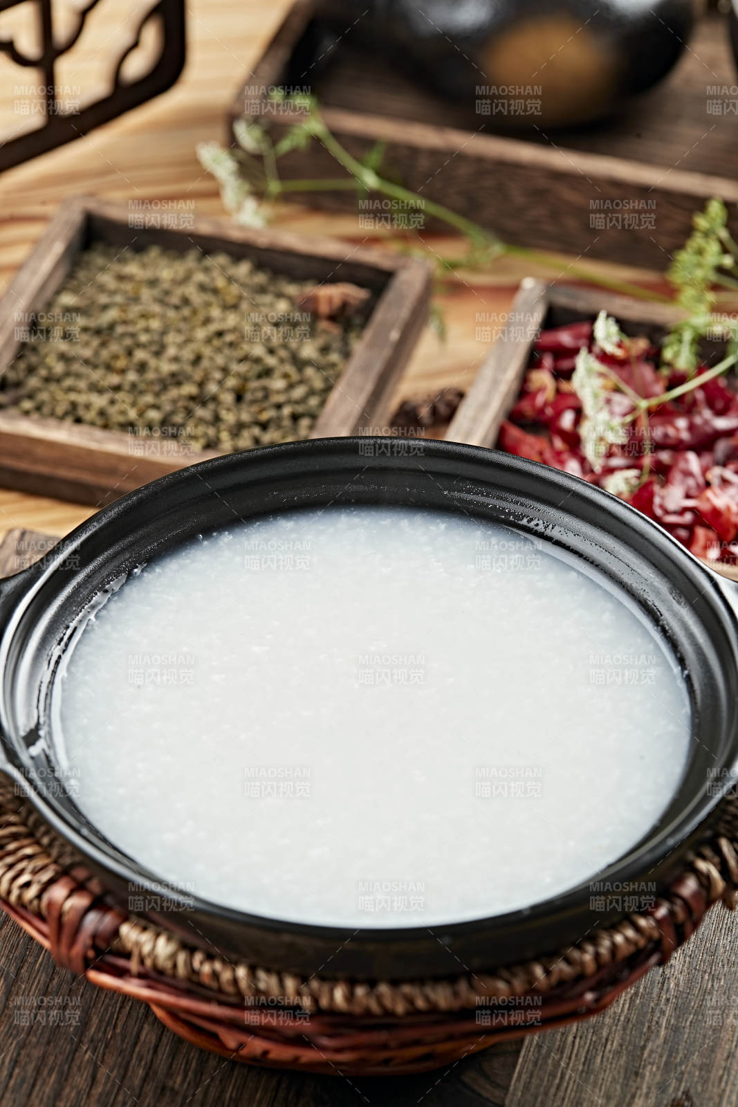 港式茶餐砂鍋白米粥