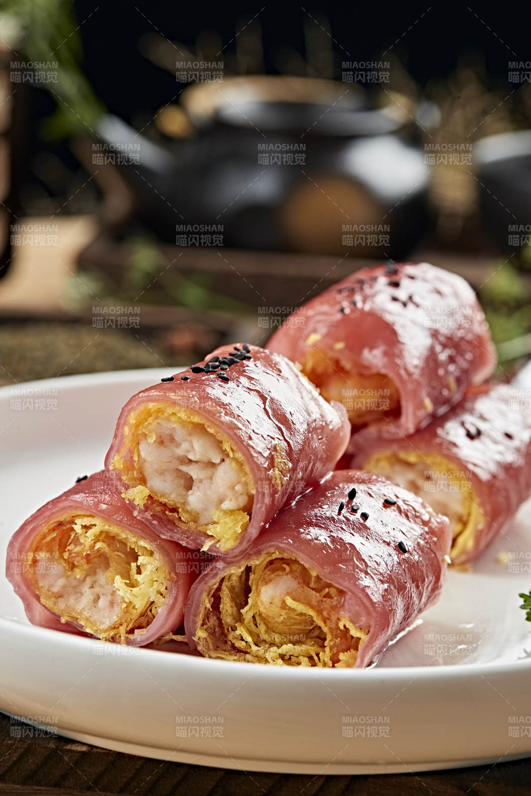 港式茶餐红米皮肠粉炸蛋猪肉卷