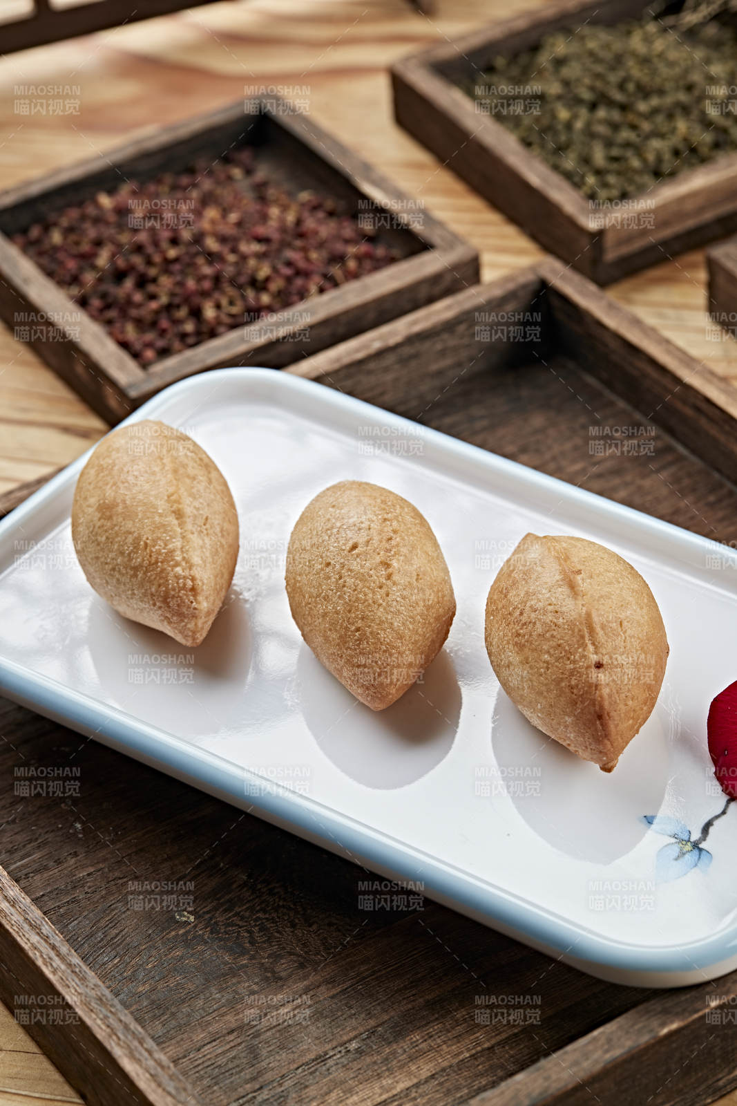 港式茶餐油炸酥皮醬肉包