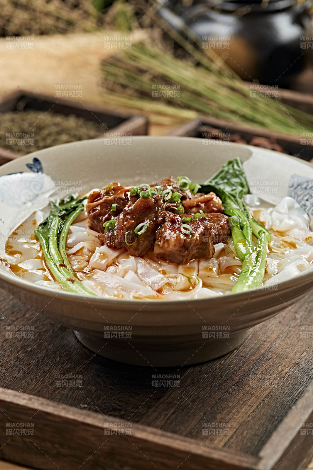 港式茶餐牛腩河粉