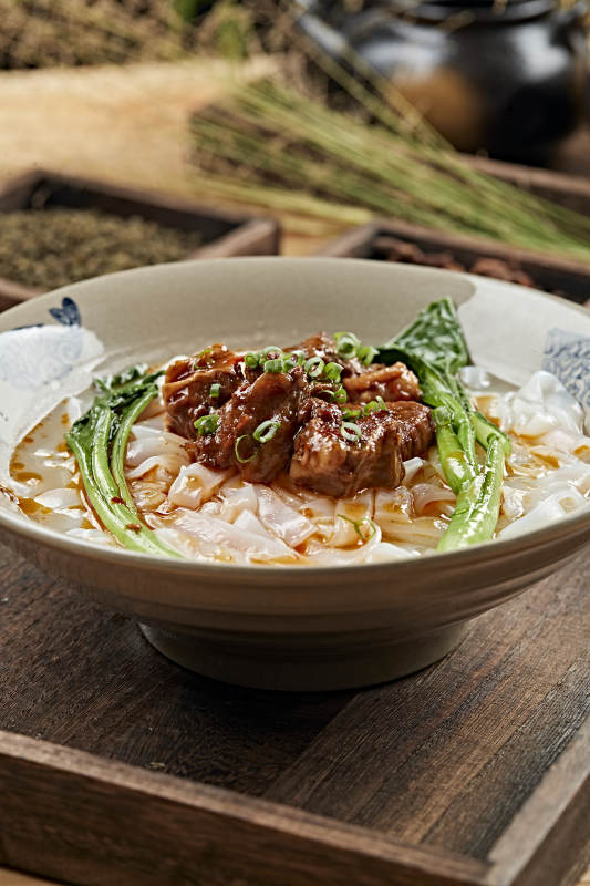 港式茶餐牛腩河粉