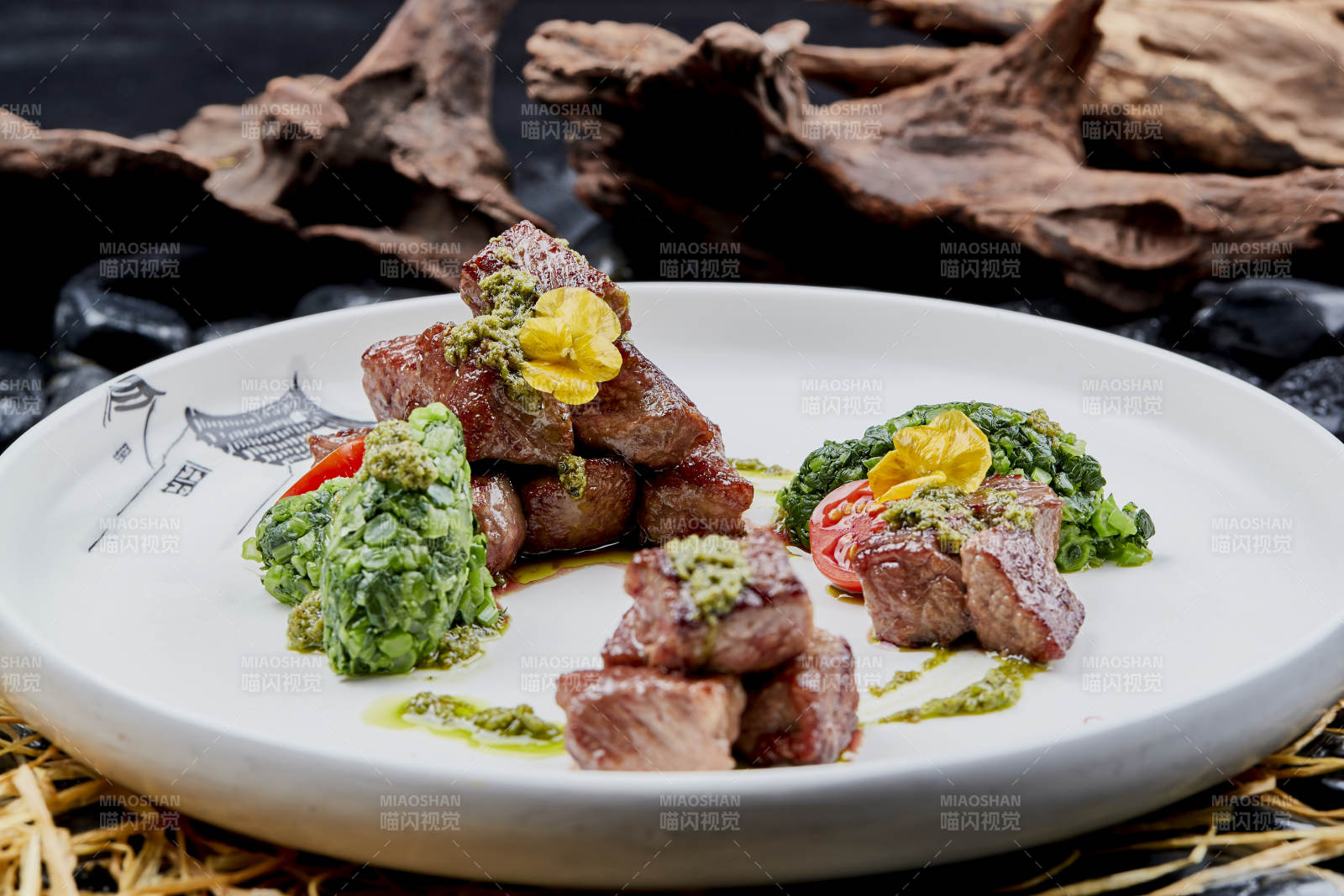 青芥醬菠菜配紅燒安格斯牛肋塊