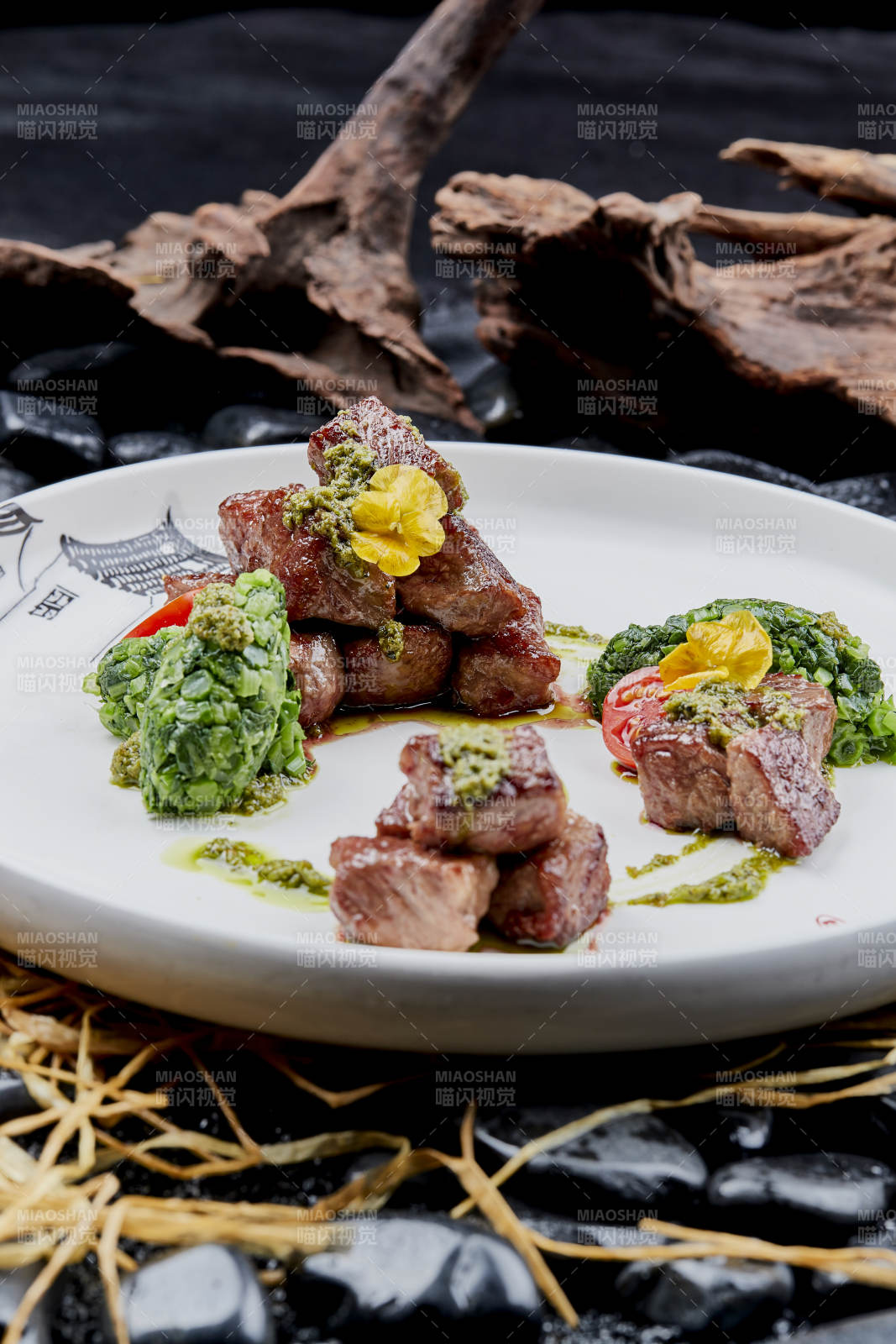 青芥醬菠菜配紅燒安格斯牛肋塊