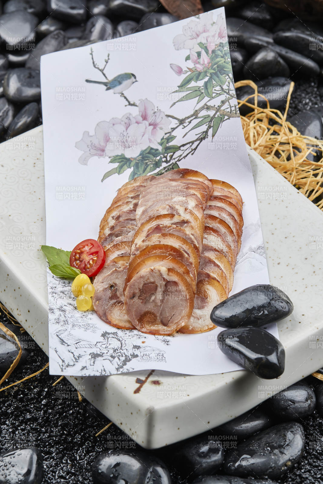 烟熏肘花卷切片