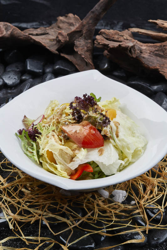 浇汁麻酱时蔬大拌菜