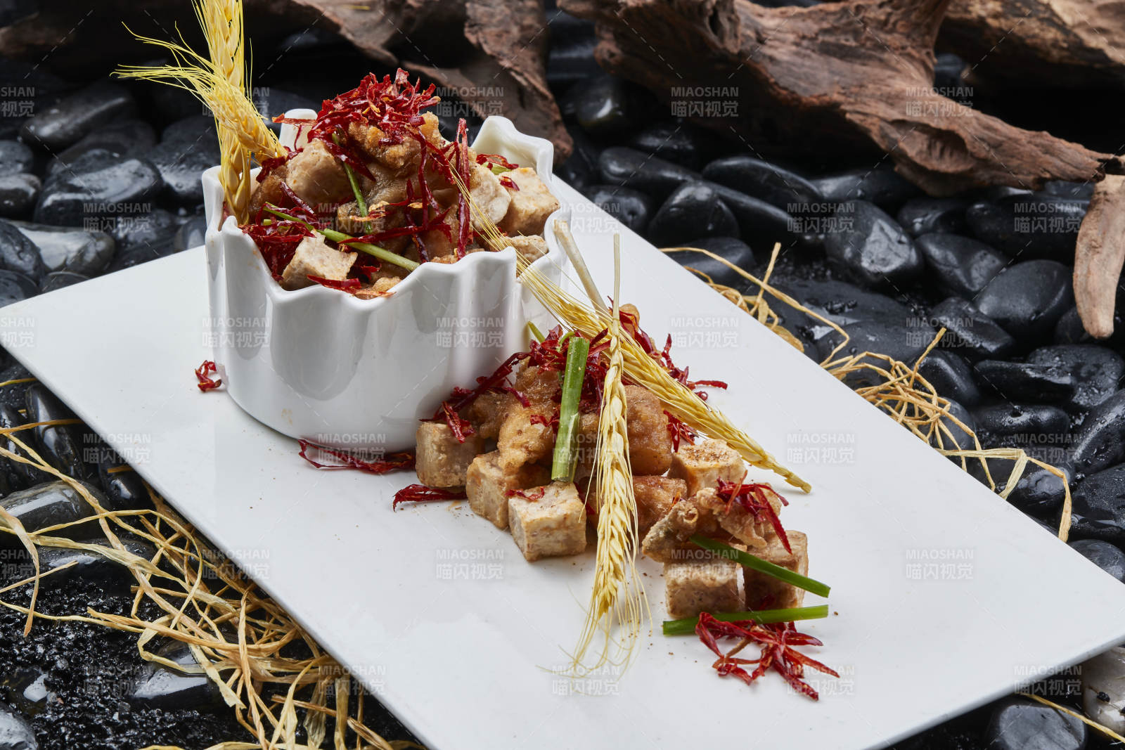 紅椒絲配軟炸手打如豆腐