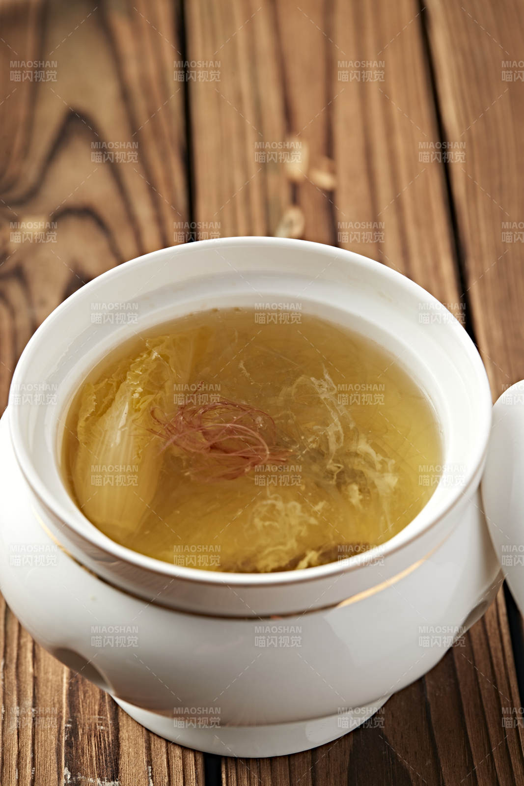 菜心魚翅金華火腿湯