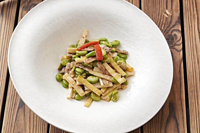 青蚕豆酸笋炒牛粒