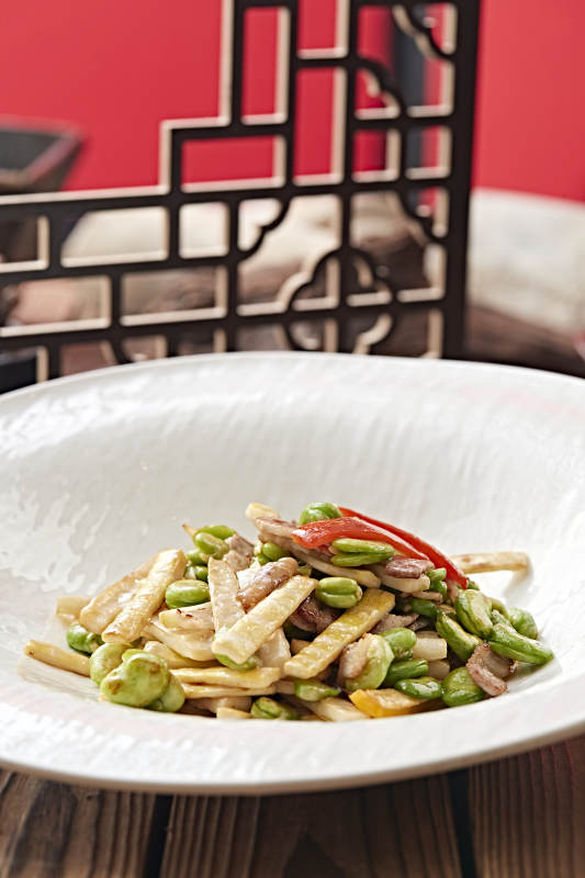 青蚕豆酸笋炒牛粒