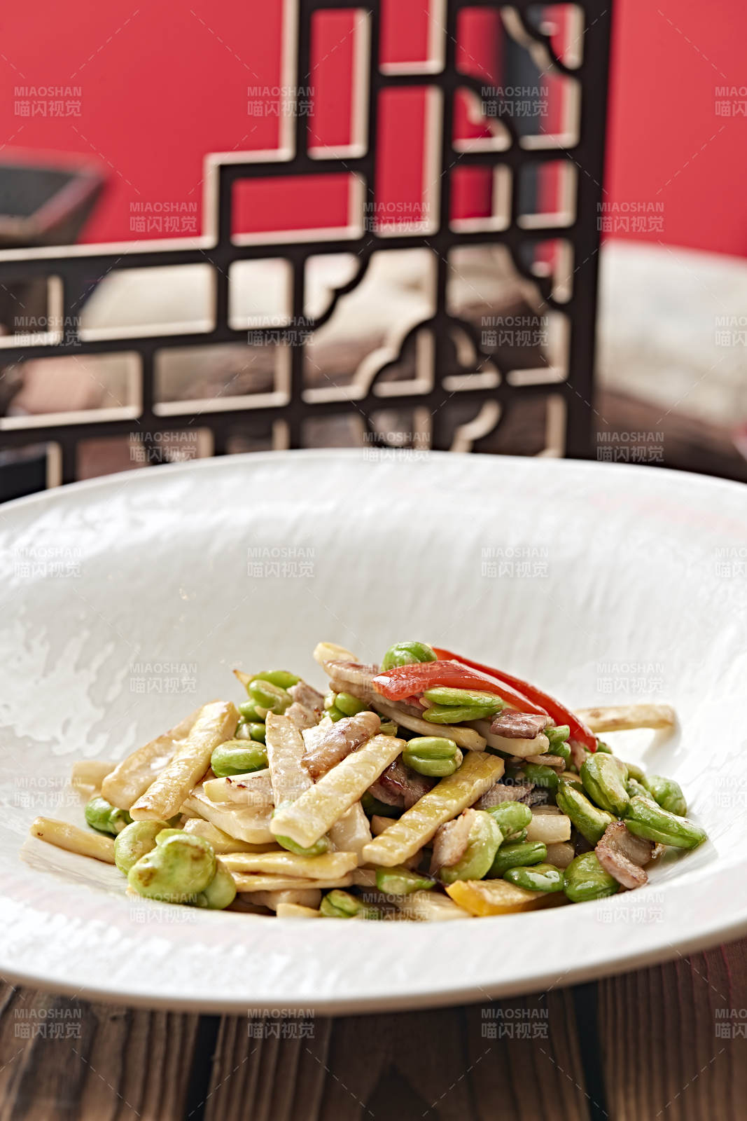 青蚕豆酸笋炒牛粒