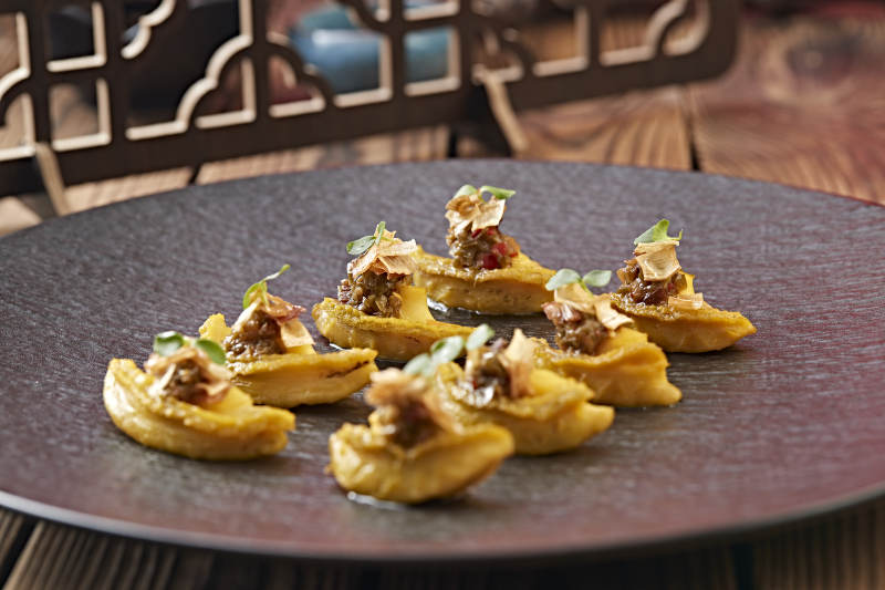 山椒酱配油煎鲜鲍鱼