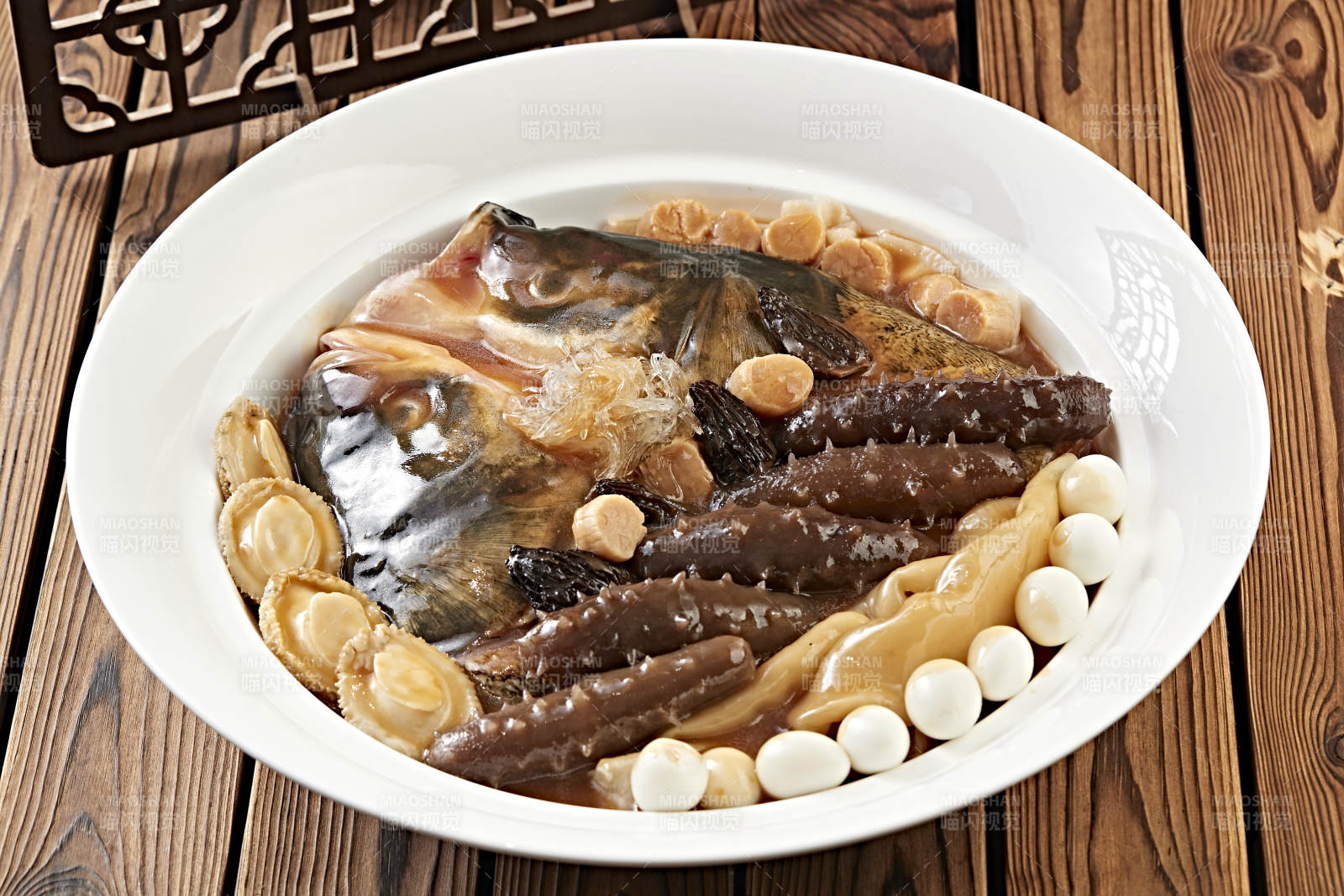 炖野生鱼头佛跳墙