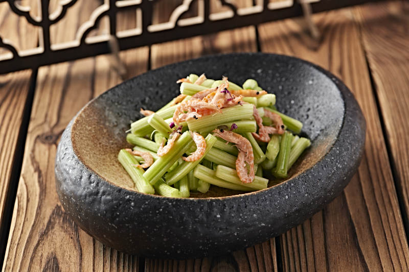 涼拌西芹櫻花蝦干