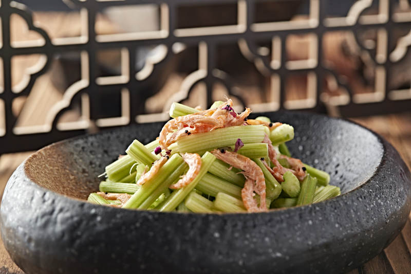 涼拌西芹櫻花蝦干