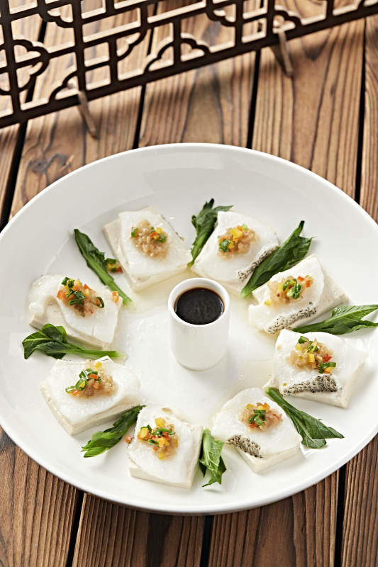 清蒸蒜蓉蘸汁银鳕鱼片