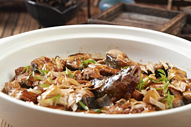 广式砂锅鳝鱼煲