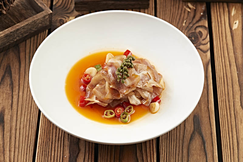 红油香辣压猪耳脆切片