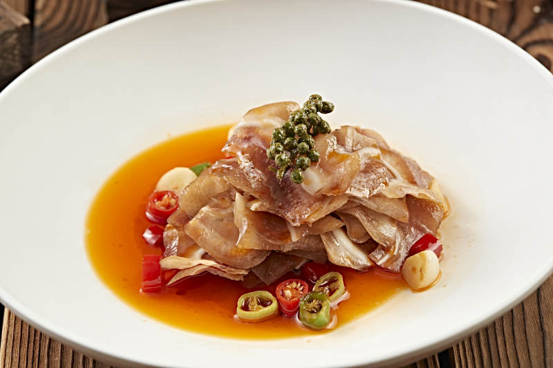 红油香辣压猪耳脆切片