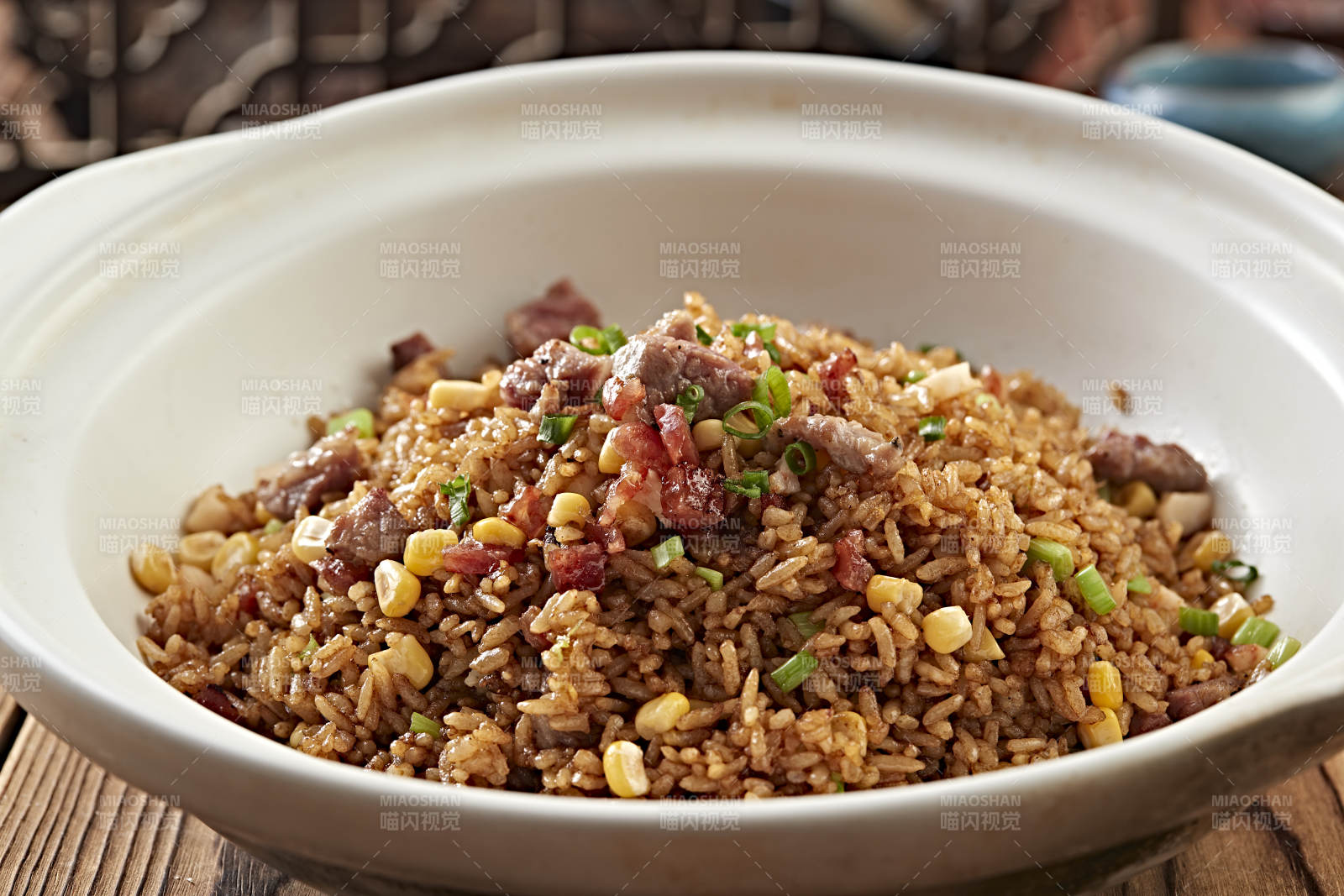 廣味臘腸雪花牛粒醬油煲仔飯