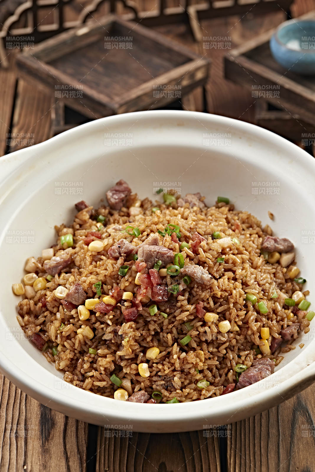 廣味臘腸雪花牛粒醬油煲仔飯