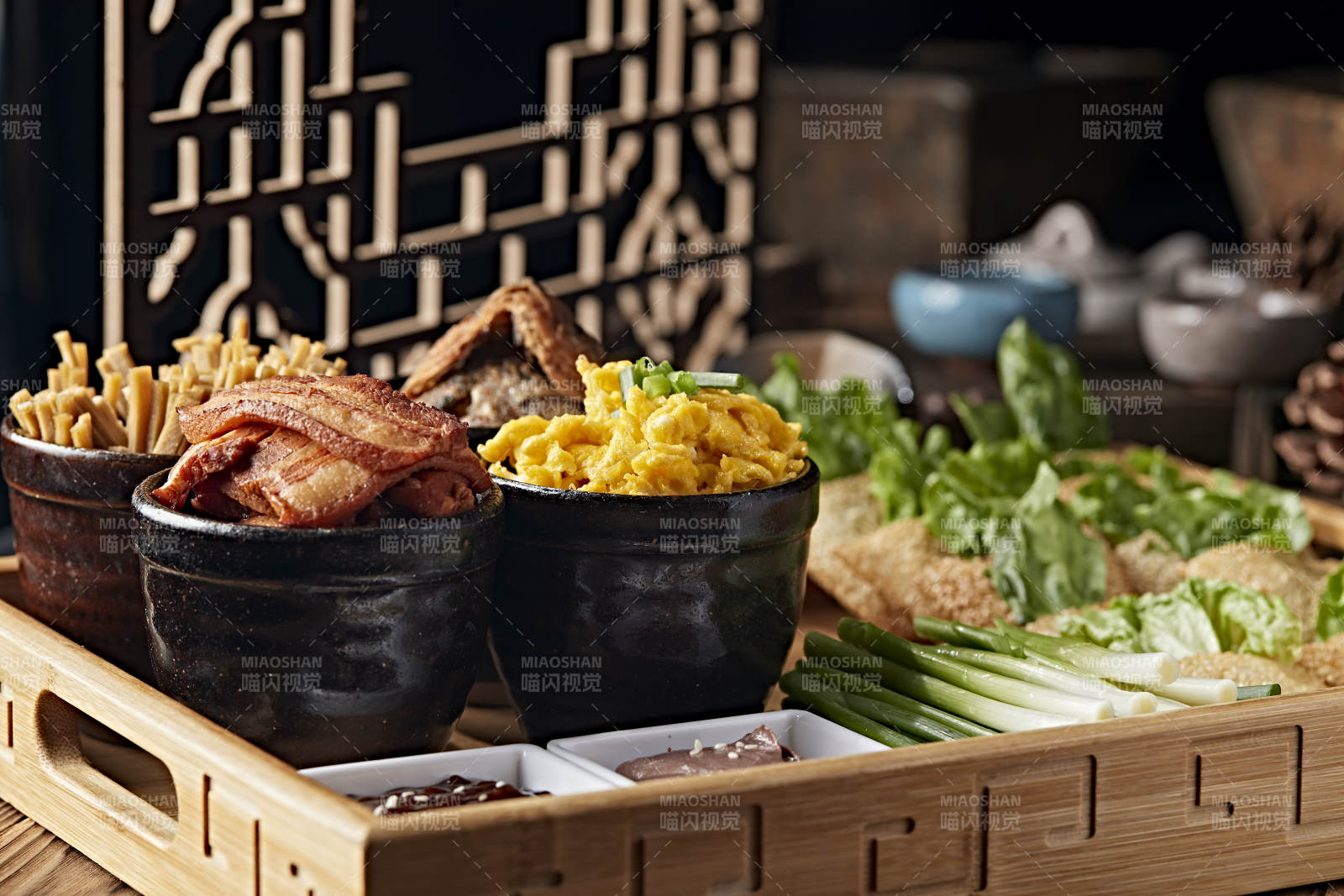 传统四大缸配配芝麻口袋饼蘸酱菜