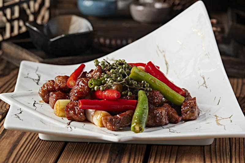 藤椒椒麻葱烧杭椒牛仔粒