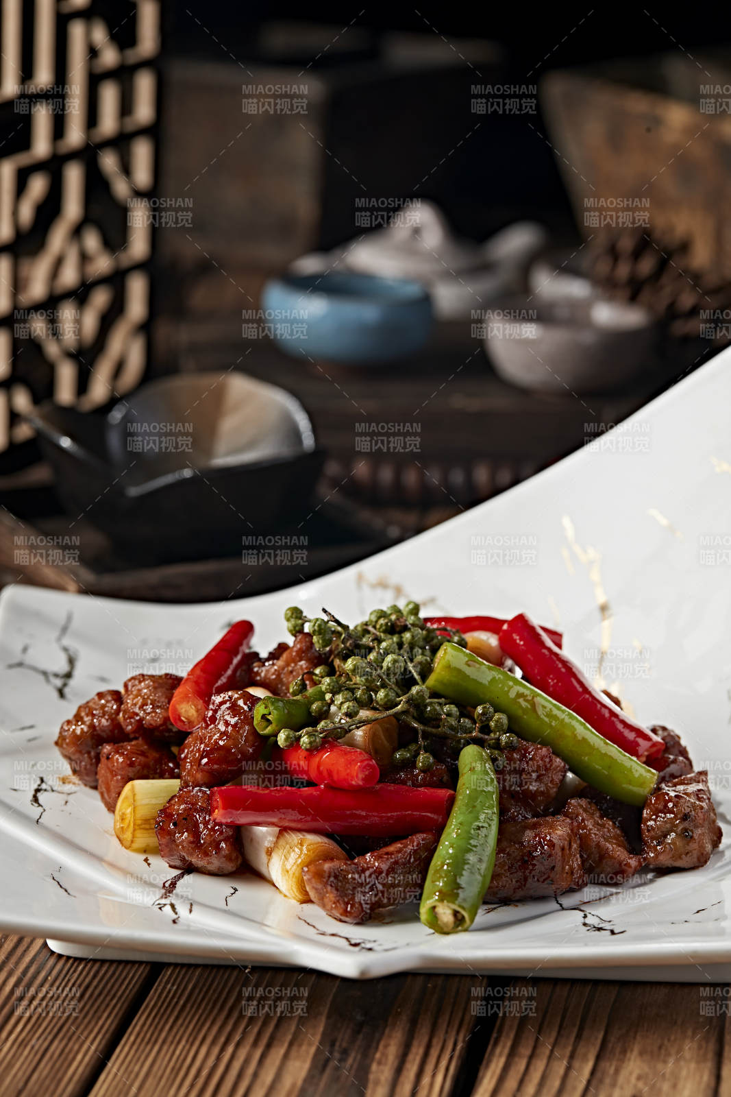 藤椒椒麻葱烧杭椒牛仔粒