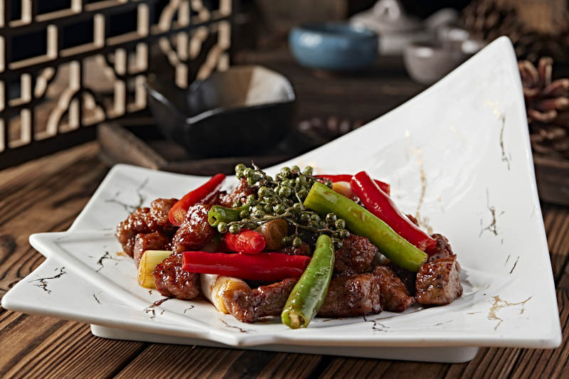 藤椒椒麻葱烧杭椒牛仔粒