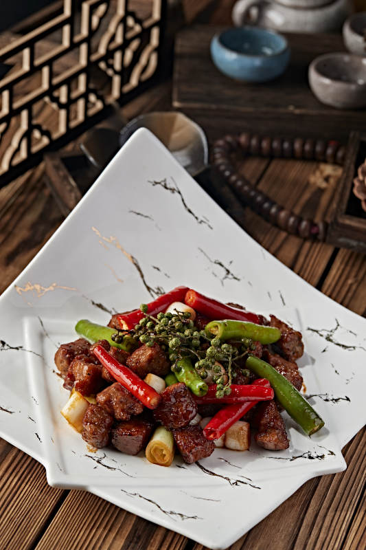 藤椒椒麻葱烧杭椒牛仔粒