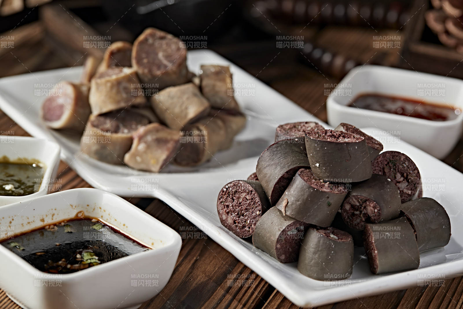 蒙餐蘸醬血腸白腸肉腸拼盤