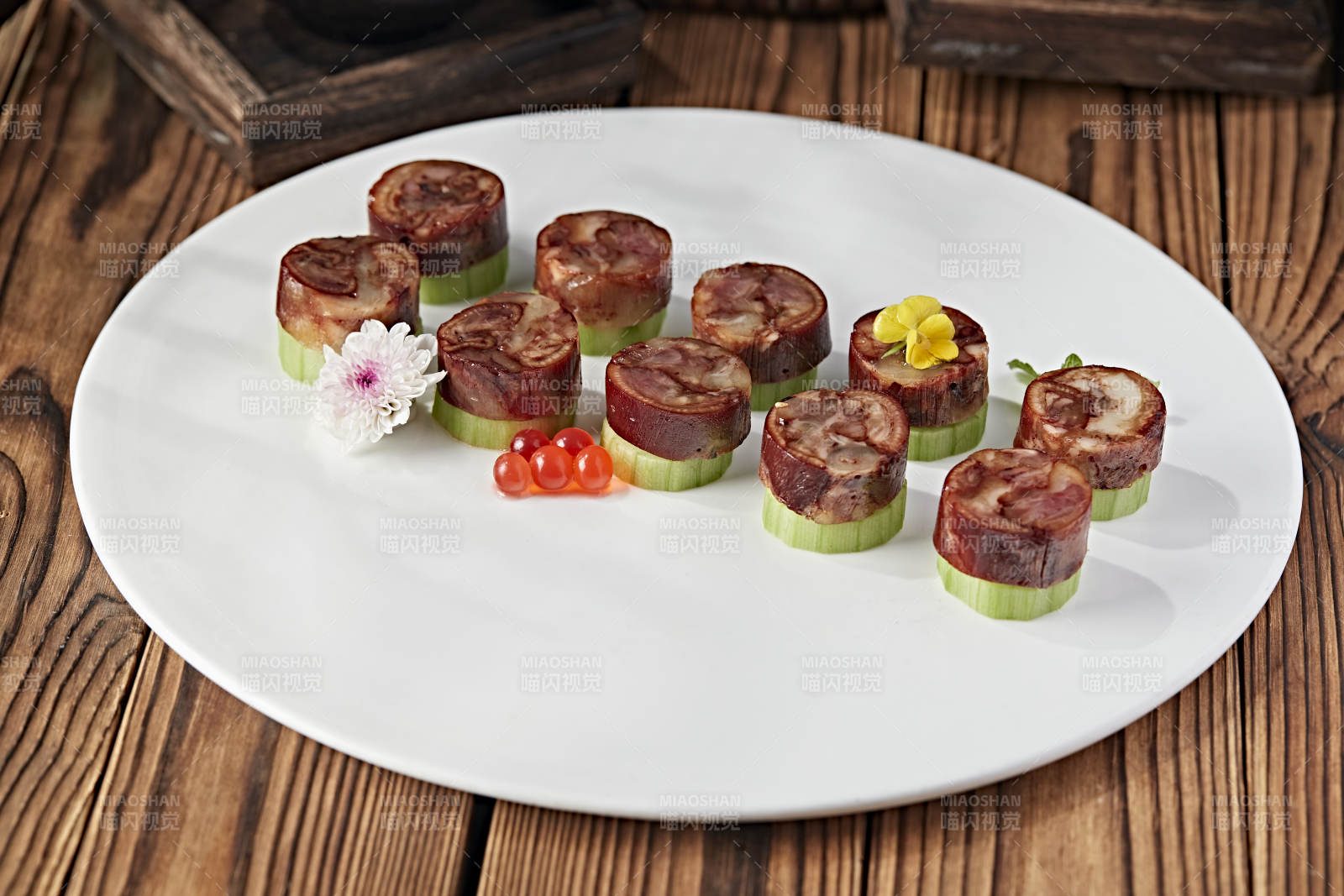 美味凉菜压蹄花卷