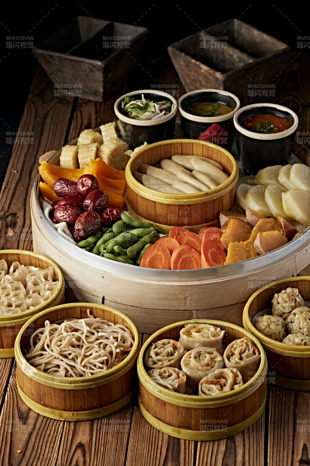 霸王蒸莜面配蘸醬蒸蔬菜