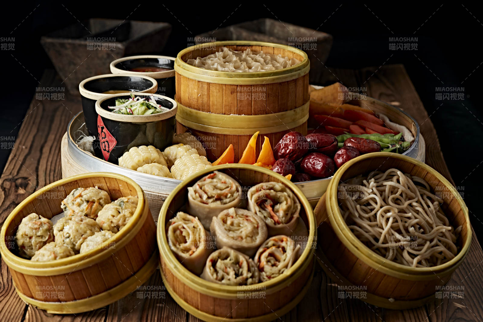 霸王蒸莜面配蘸酱蒸蔬菜