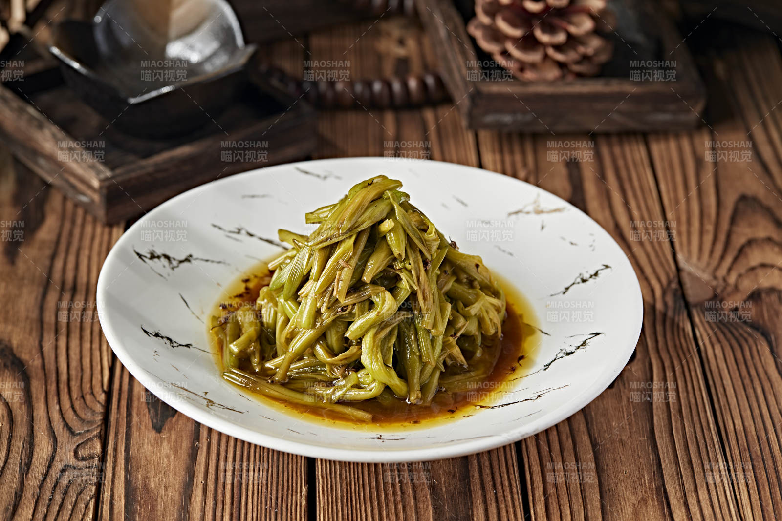 凉拌野生黄花菜