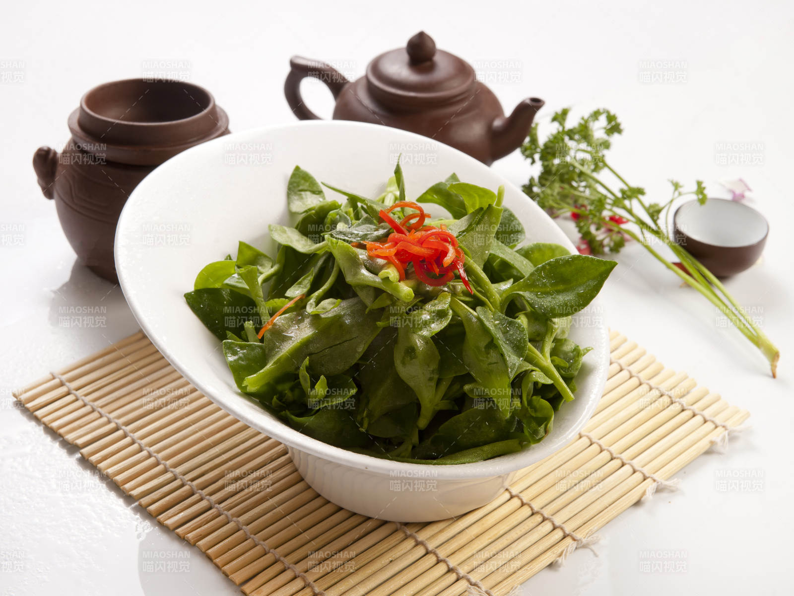 麻酱凉拌穿心莲