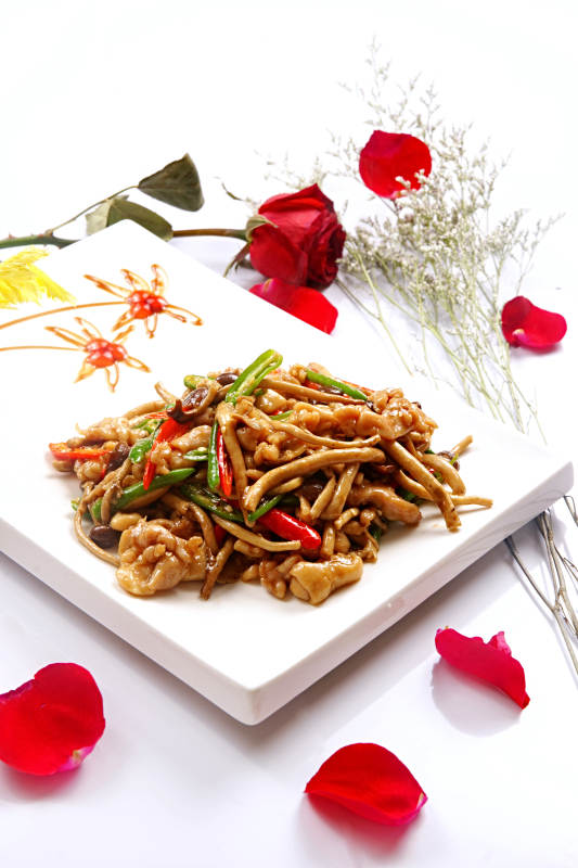 茶树菇鲜椒鸡
